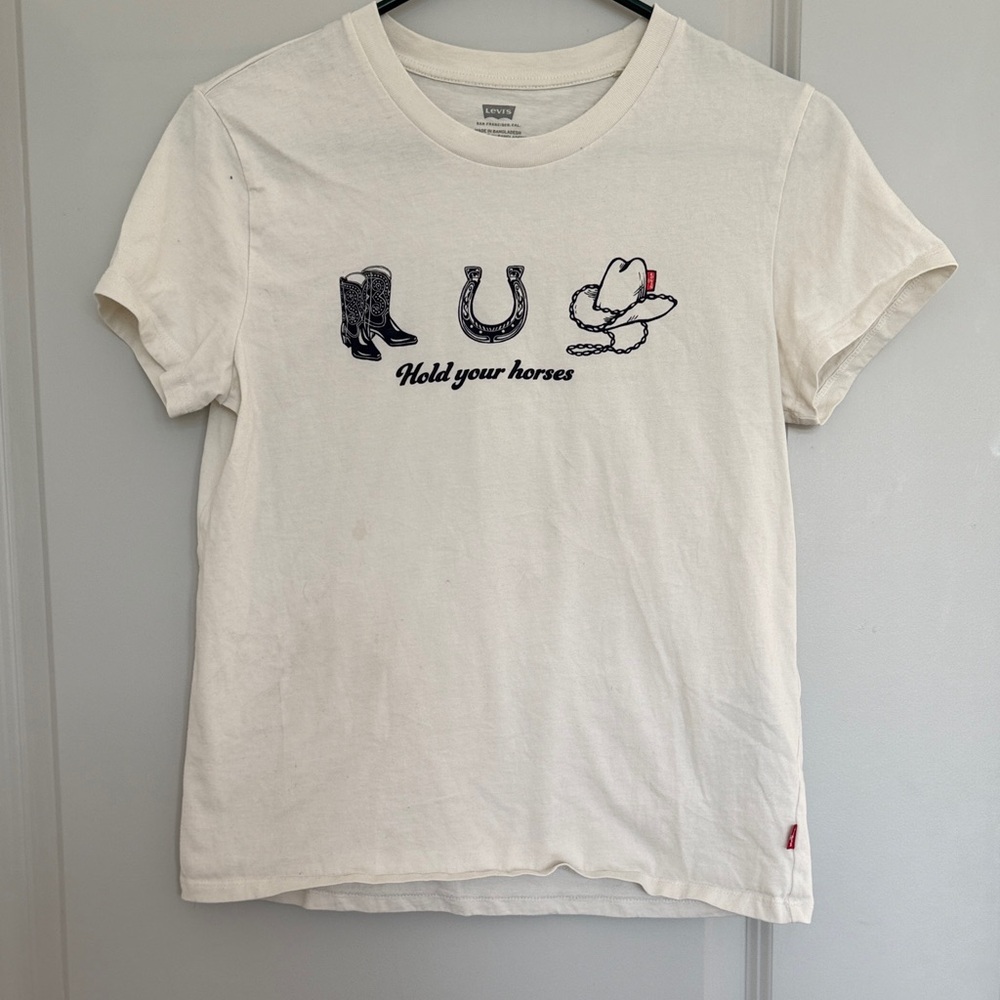 Levi's Cream Graphic Tee with Western Design